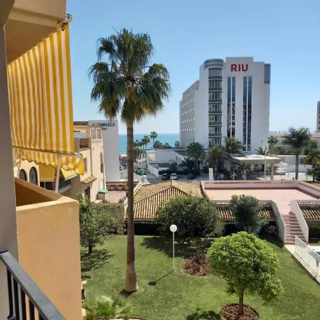 Erisa En Dos Min De La Playa, Puerto Marina Feriehus Torremolinos