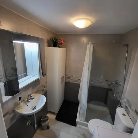 Erisa En Dos Min De La Playa, Puerto Marina *